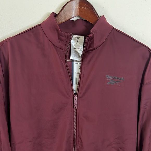Reebok Track Top Jacket Maroon Black Mens Size Small Gym Running - Picture 3 of 15